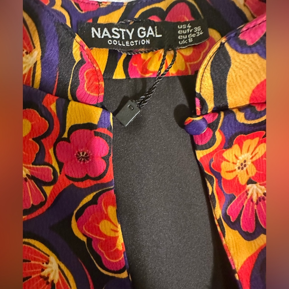 Nasty Gal Vibrant Long Sleeve Dress - Picture 4 of 7